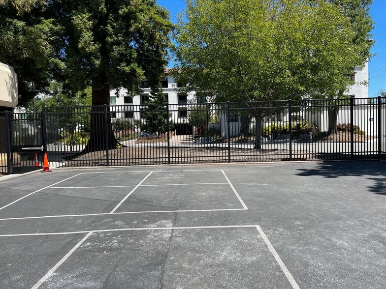 More Photos Of 537-539 E Weddell Dr, Sunnyvale Schools For Sale
