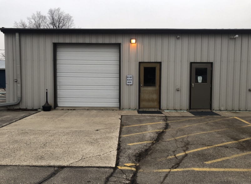More Photos Of 172 W Stutsman St, Pembina Light Manufacturing For Sale