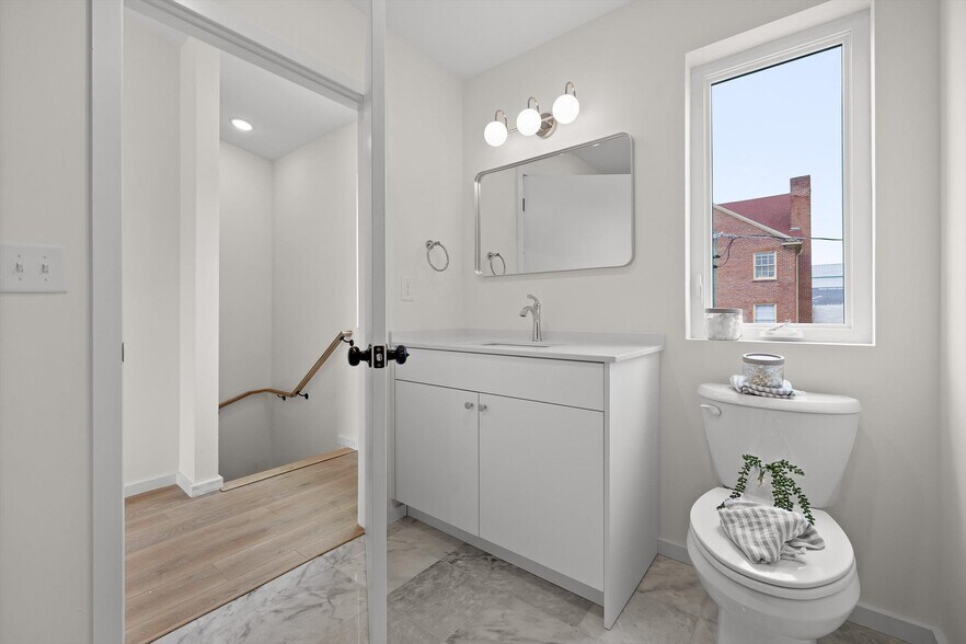 More Photos Of 1602 N Central St, Knoxville Apartments For Sale