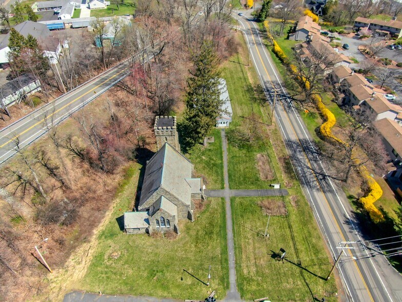 More Photos Of 37 Old Route 9W, New Windsor Township Specialty For Sale