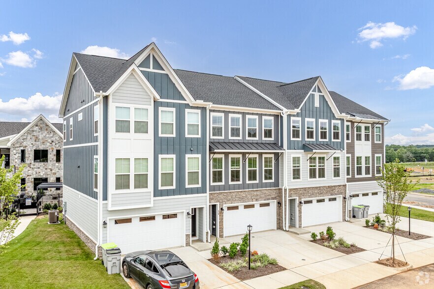 Primary Photo Of 83 Terrace Greene Dr, Barboursville Apartments For Lease