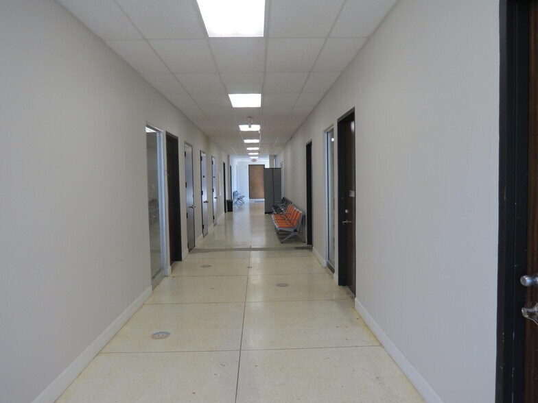 More Photos Of 6430 Hillcroft Ave, Houston Medical For Sale