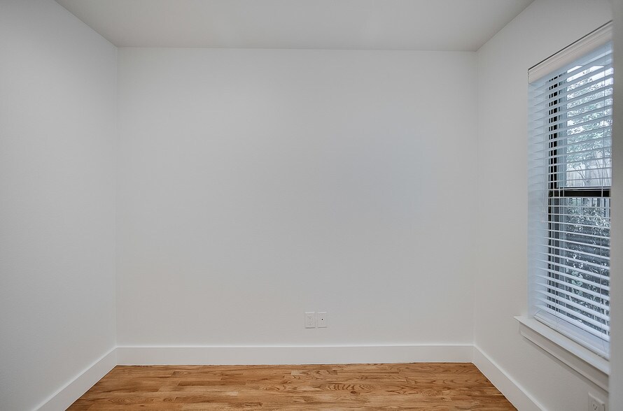 More Photos Of 4950 Cedar Springs Rd, Dallas Apartments For Sale