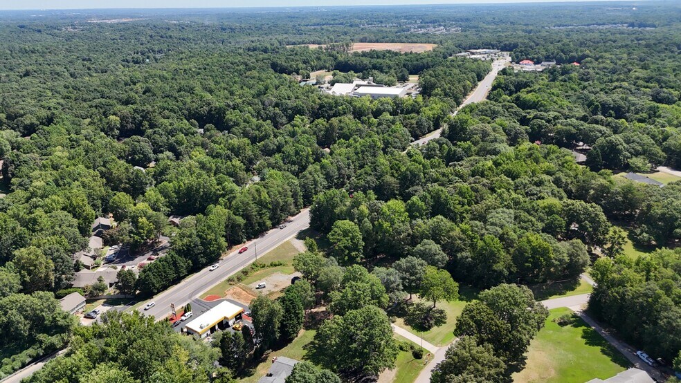 More Photos Of 822 Tom Hall Street St, Fort Mill General Retail For Lease