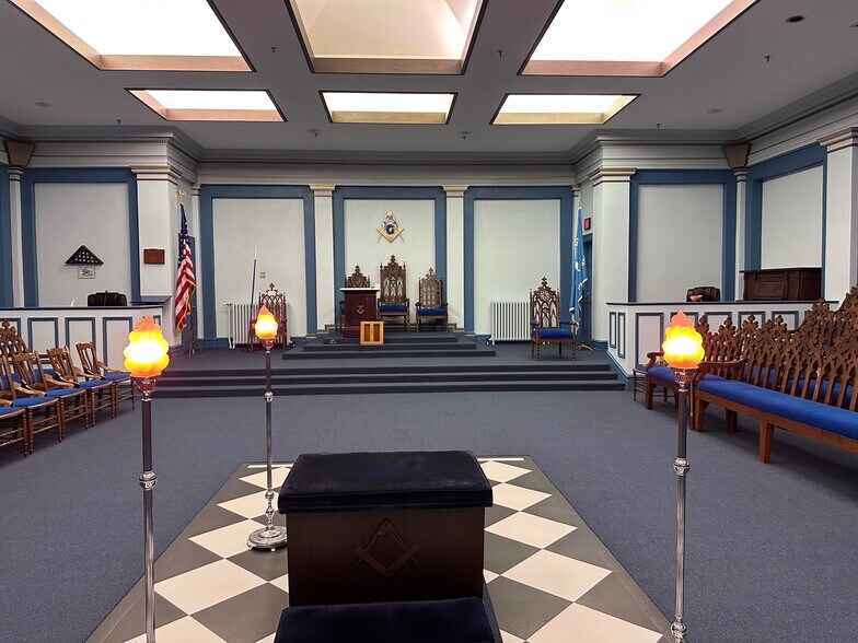 More Photos Of 213 W Chestnut St, Lancaster Lodge Meeting Hall For Sale