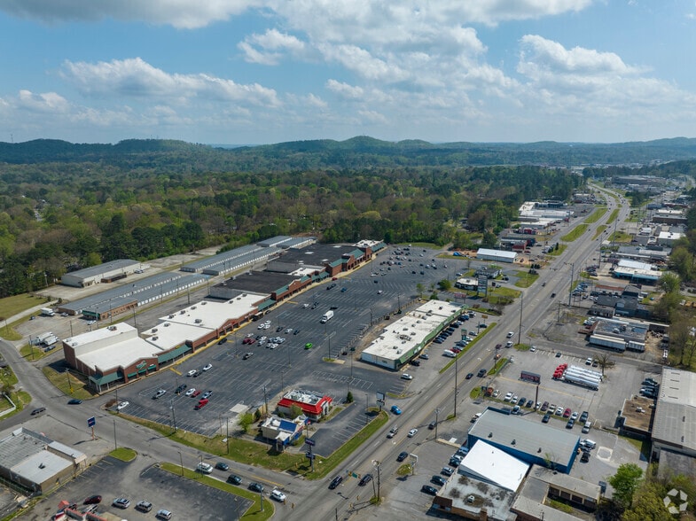 More Photos Of 1671-1691 Center Point Pky, Birmingham Unknown For Lease