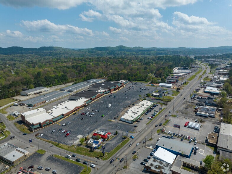 More Photos Of 1671-1691 Center Point Pky, Birmingham Unknown For Lease