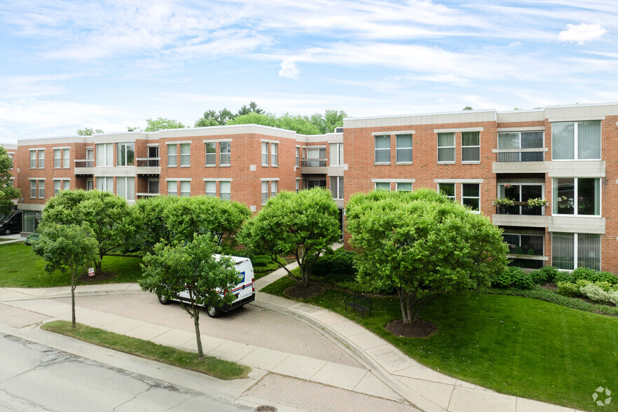 Primary Photo Of 1919-1921 Lake Ave, Wilmette Apartments For Sale