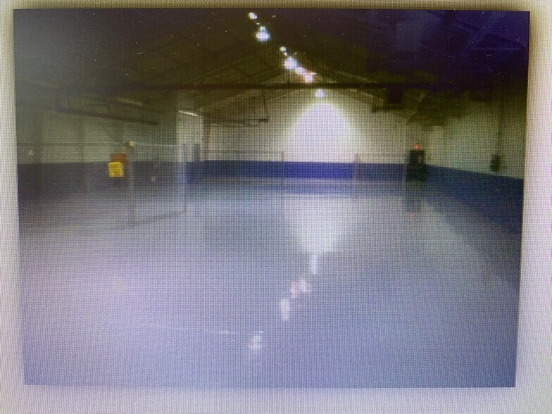 More Photos Of 10 Clifton Blvd, Clifton Warehouse For Lease