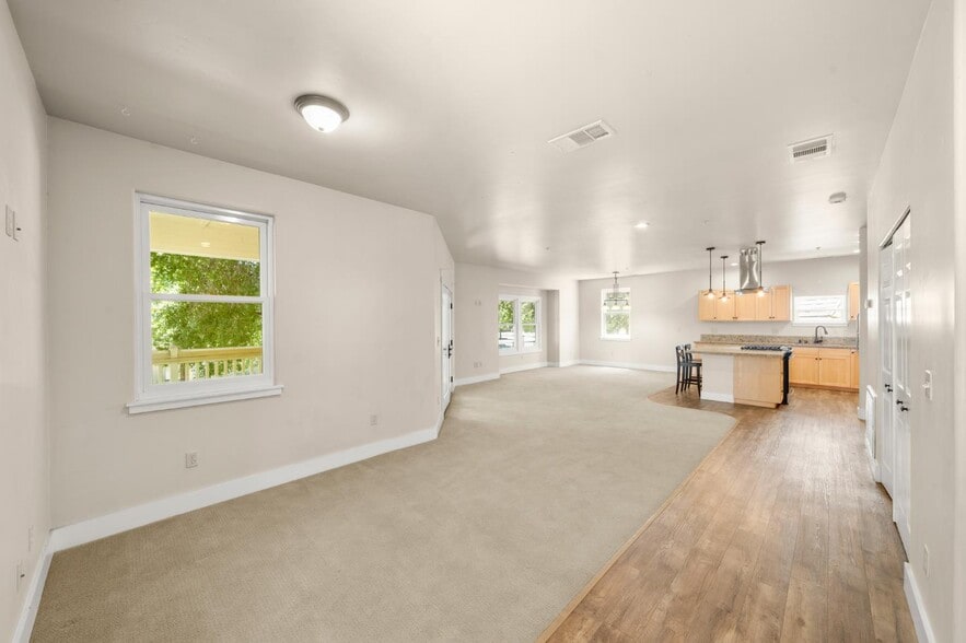 More Photos Of 1304-1306 19th St, Sacramento Office Residential For Sale
