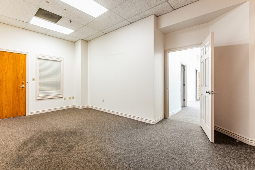 More Photos Of 55-65 N University Ave, Provo Office For Lease