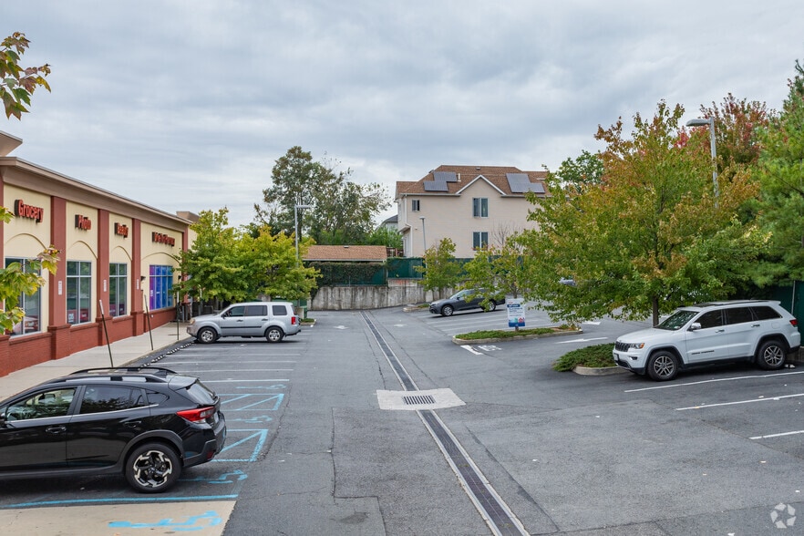 More Photos Of 4051-4055 Hylan Blvd, Staten Island Drugstore For Sale