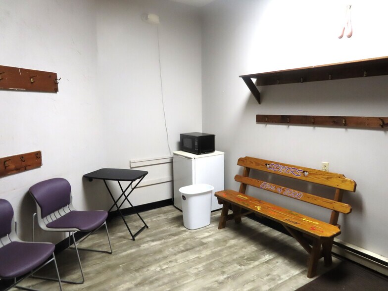 More Photos Of 275 Main St, Saegertown Storefront Retail Residential For Sale