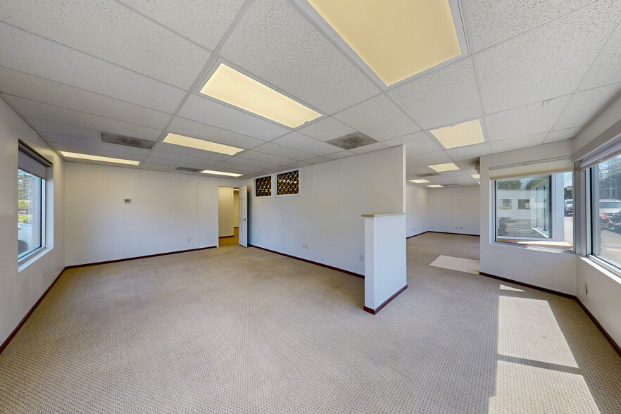 More Photos Of 502 Custer Way SE, Olympia Warehouse For Sale