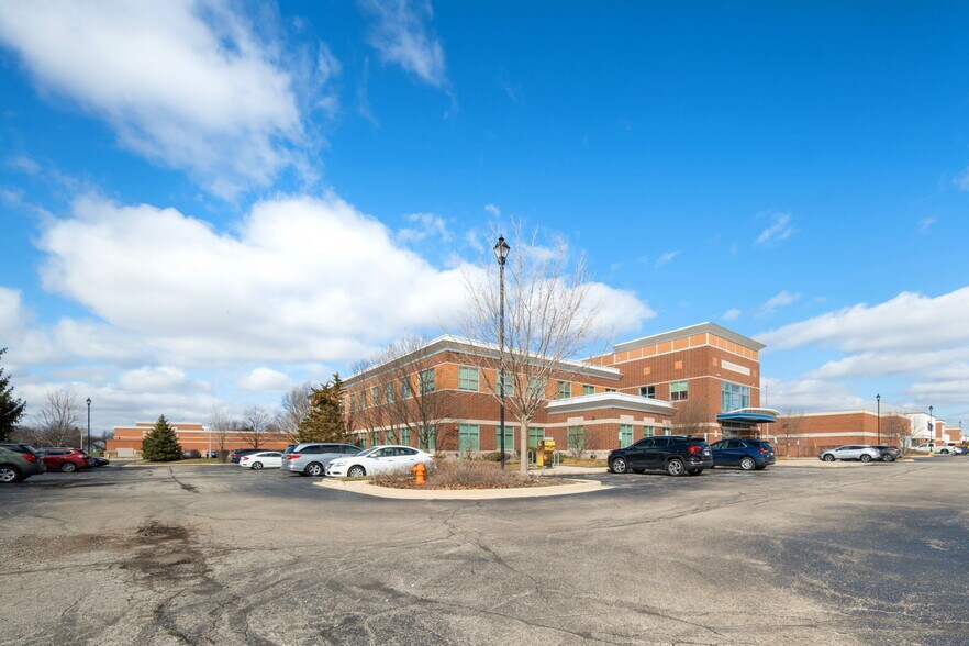 More Photos Of 1247 Rickert Dr, Naperville Medical For Lease