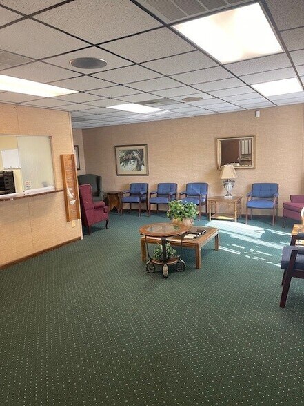 More Photos Of 1035 N Houston Rd, Warner Robins Office For Lease