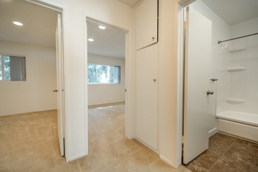 More Photos Of 780 Earlham St, Pasadena Apartments For Sale