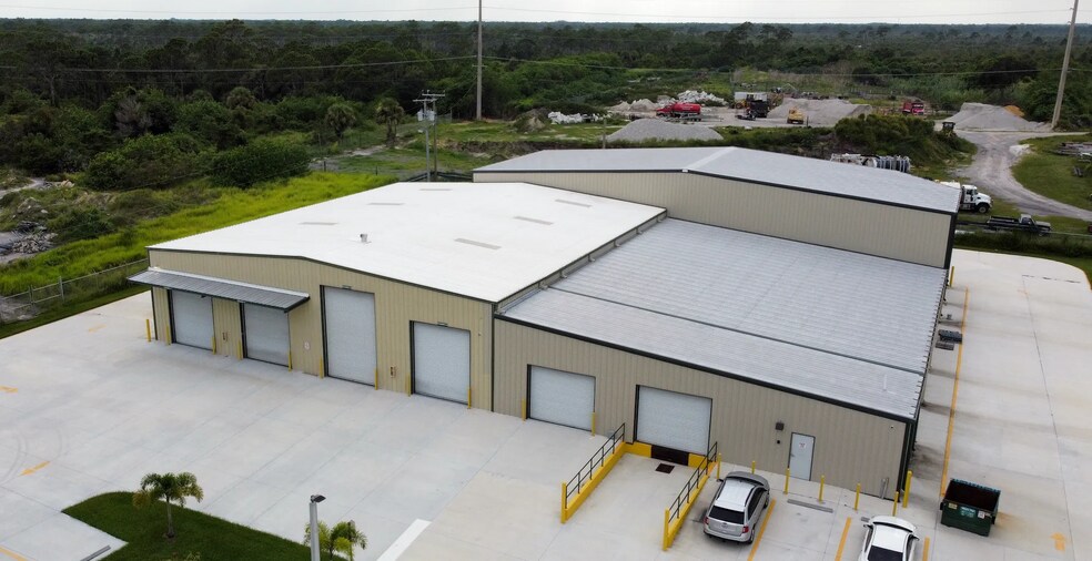 More Photos Of 4460 Old Dixie Hwy, Grant Warehouse For Lease