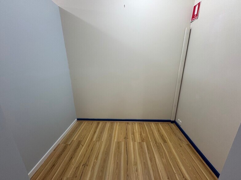 More Photos Of 158 Auburn St, Goulburn Office For Lease