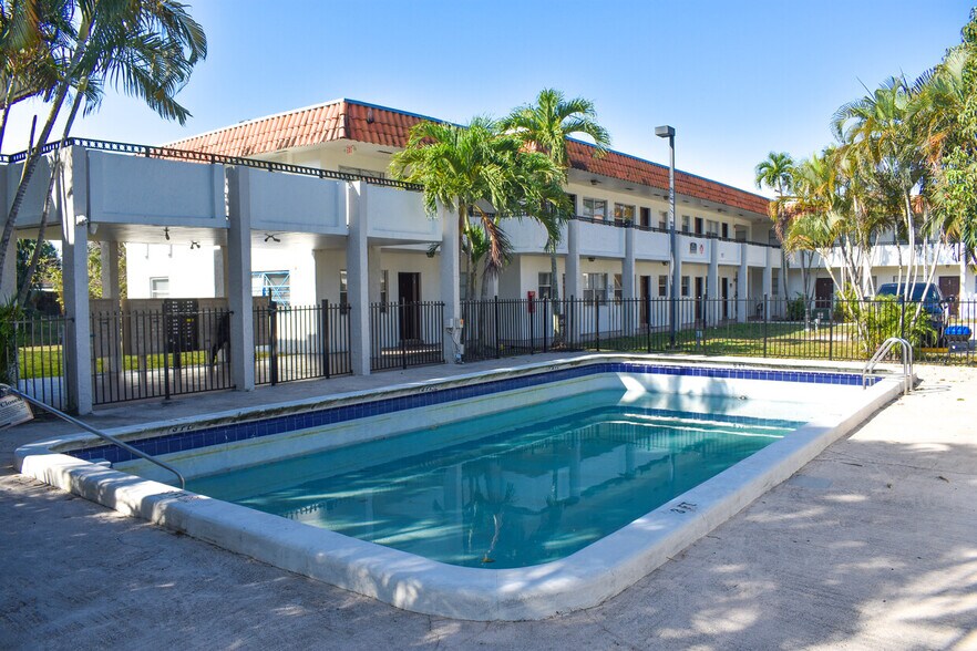 More Photos Of 400 NW 65th Ave, Margate Apartments For Sale