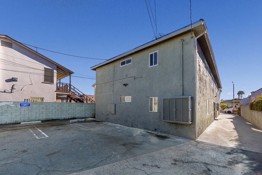 More Photos Of 2309 Hauser Blvd, Los Angeles Apartments For Sale
