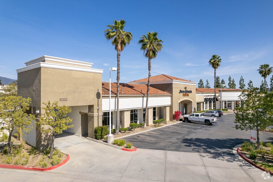 More Photos Of 30092 Santa Margarita Pky, Rancho Santa Margarita Freestanding For Lease