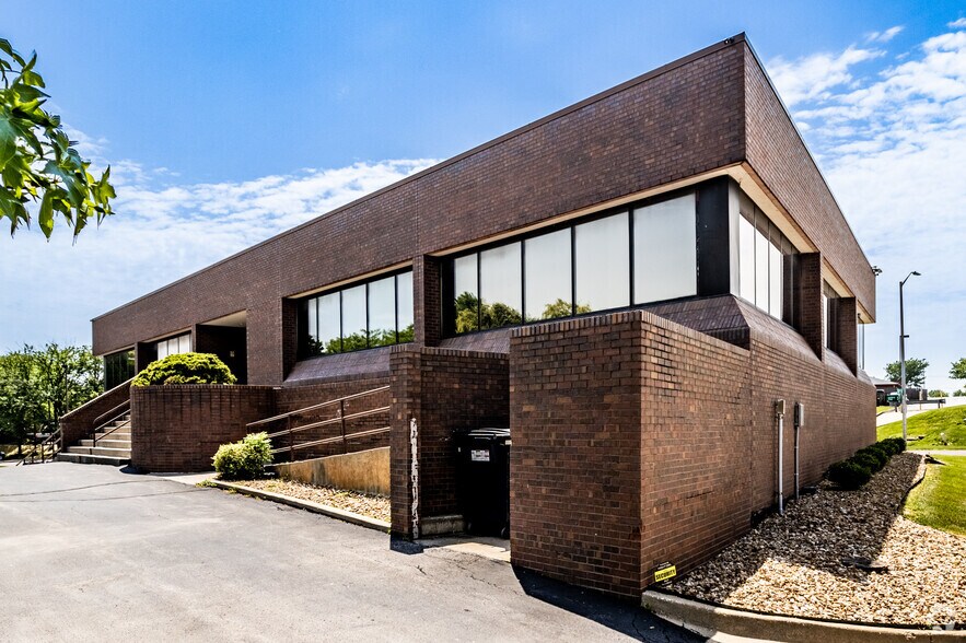 More Photos Of 11775 W 112th St, Overland Park Medical For Lease