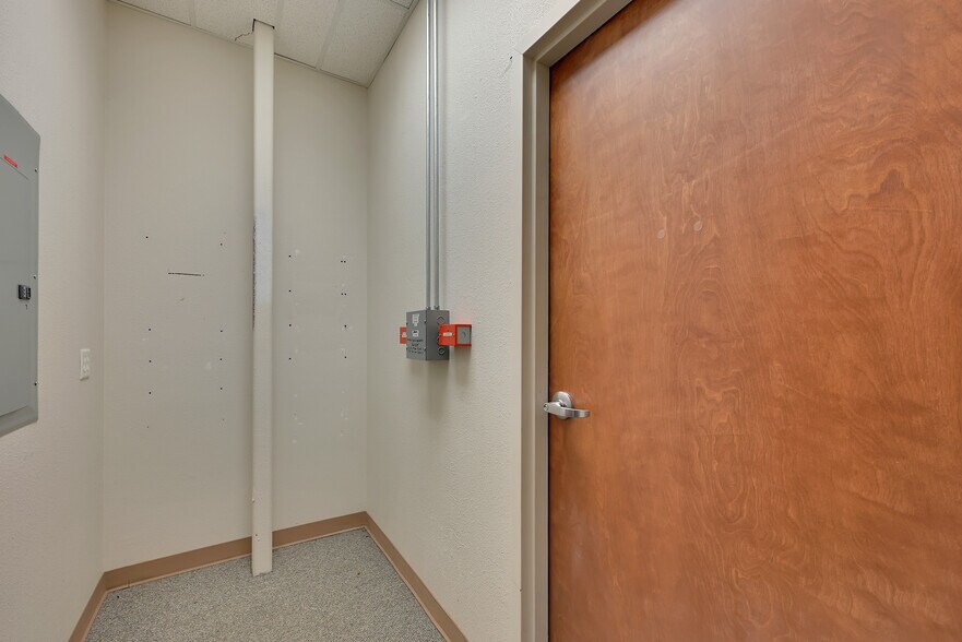 More Photos Of 103 D St, Marysville Office Residential For Sale