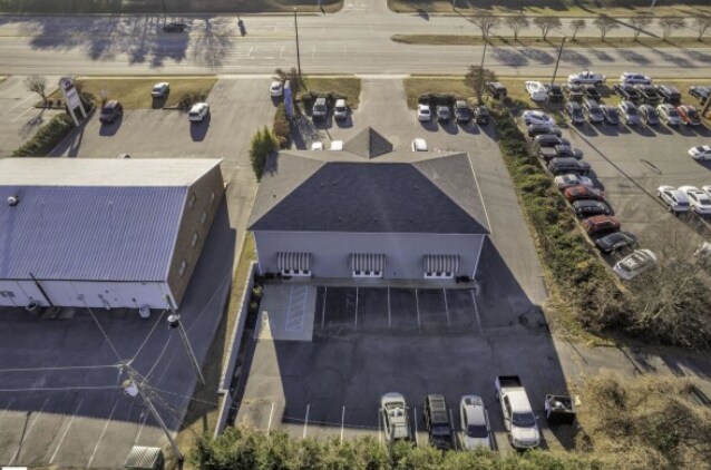 More Photos Of 812 W Wade Hampton Blvd, Greer Office Residential For Lease