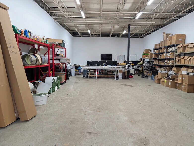 More Photos Of 1301 Cliff Rd E, Burnsville Showroom For Sale