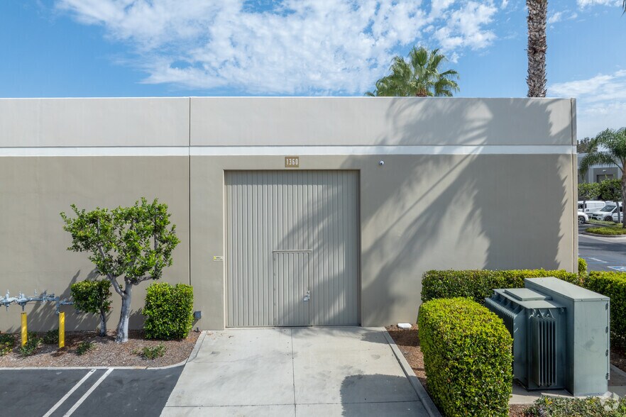 More Photos Of 1408-1414 S Ritchey St, Santa Ana Light Manufacturing For Lease