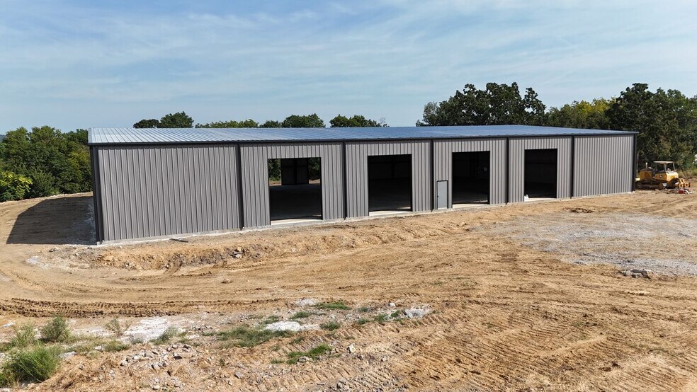 More Photos Of 21139 E Admiral Pl, Catoosa Warehouse For Lease