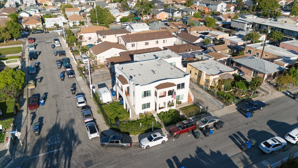 More Photos Of 545 Eastmont Ave, East Los Angeles Apartments For Sale