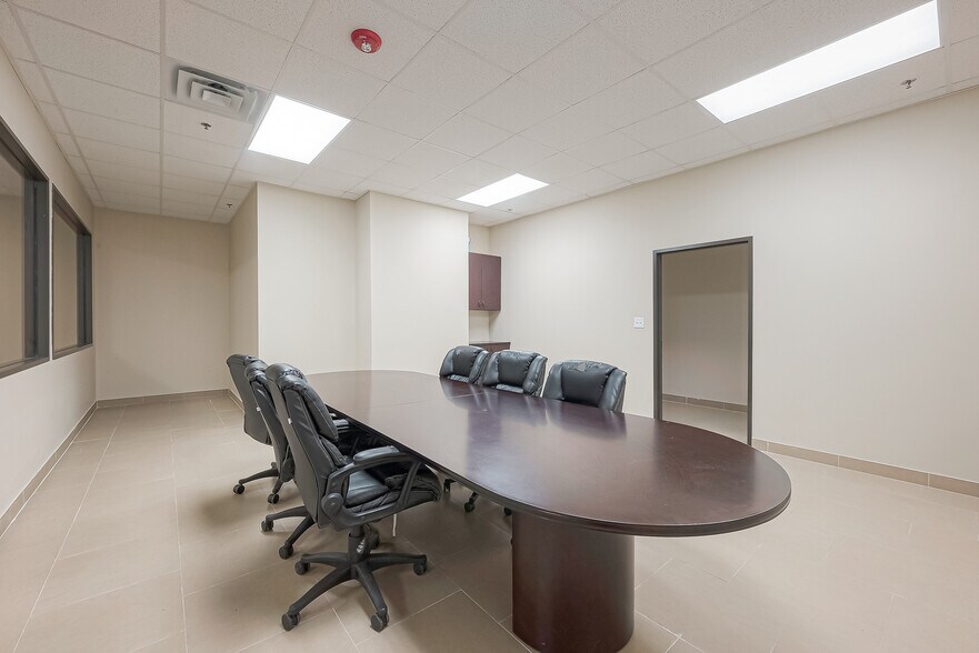 More Photos Of 11820 S Sam Houston Pkwy W, Houston Warehouse For Sale