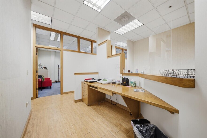 More Photos Of 700 University Ave, Sacramento Office For Lease