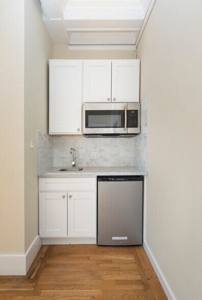 More Photos Of 1627-1631 Clay St, San Francisco Apartments For Sale