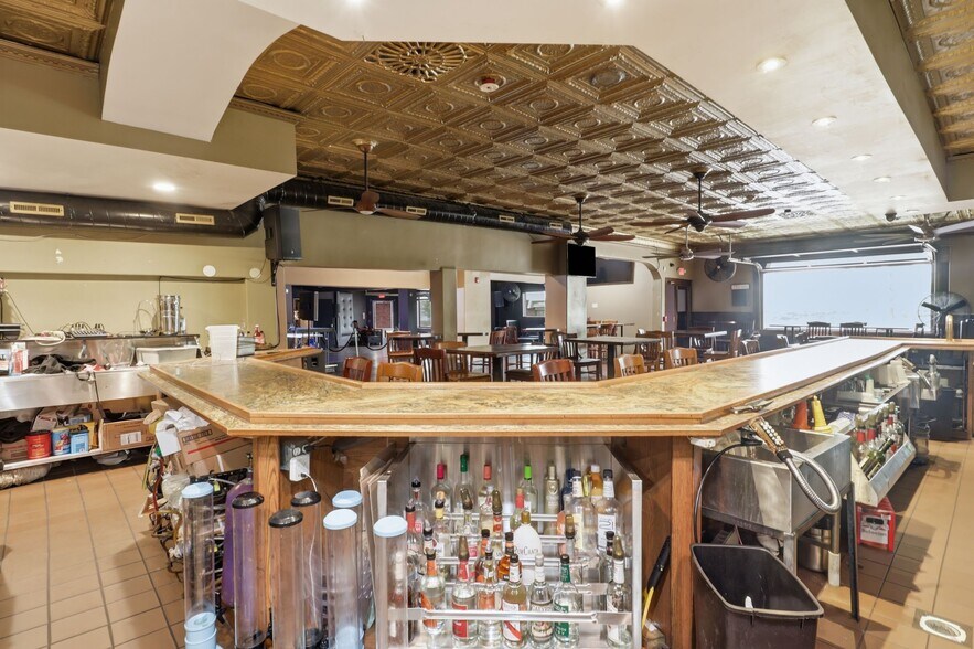 More Photos Of 2081 Niagara St, Buffalo Restaurant For Sale