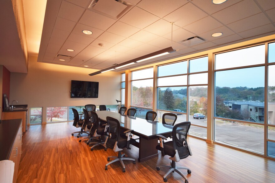 More Photos Of 100 Hollywood Ave, Hot Springs Medical For Sale