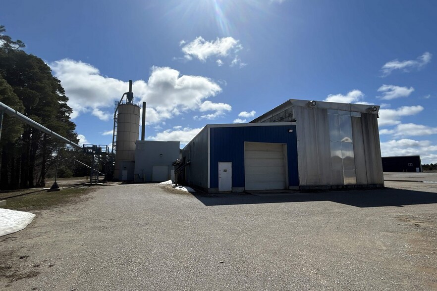 More Photos Of 6946 County Road 392, Newberry Warehouse For Sale