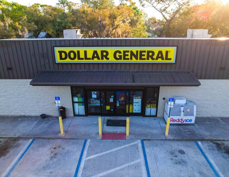 More Photos Of 3795 SUMMER St, Mims Convenience Store For Sale