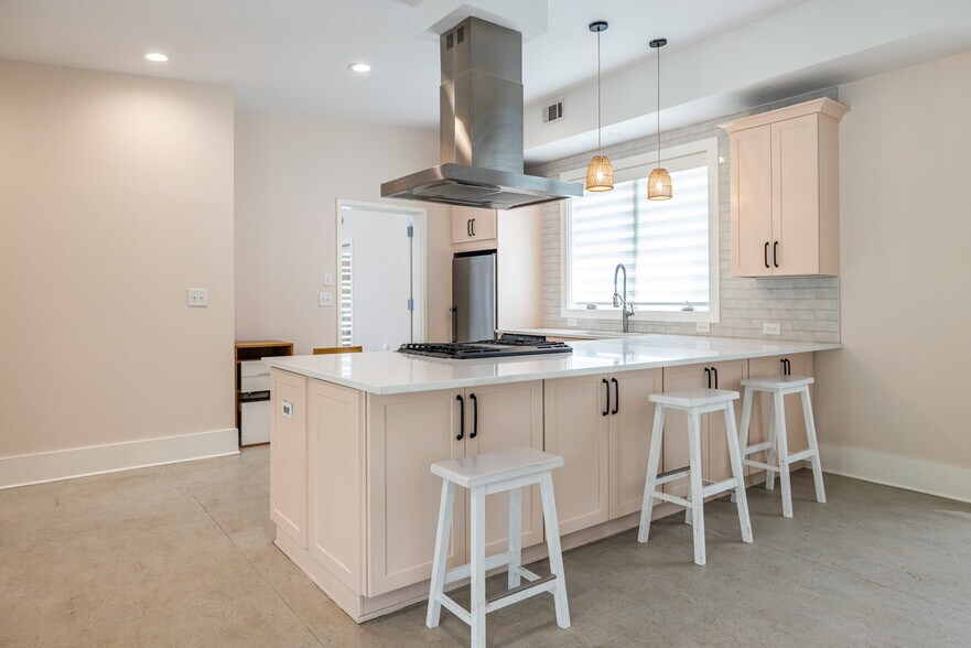 More Photos Of 1651 Pryor Rd SW, Atlanta Loft Creative Space For Sale