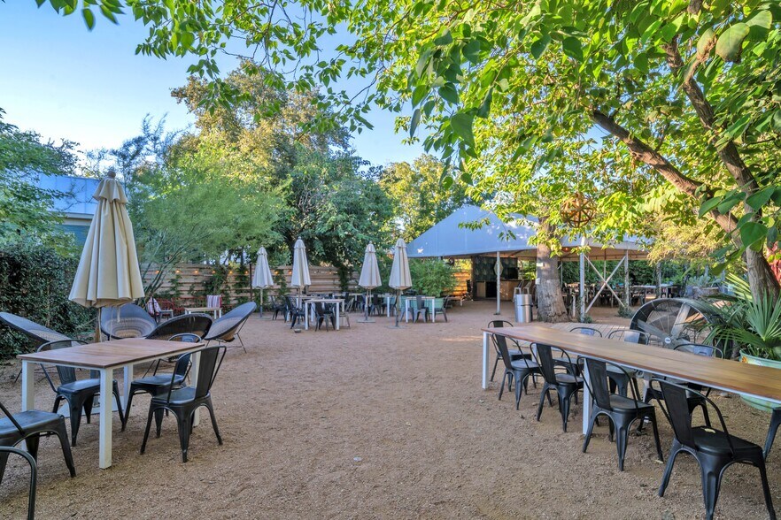 More Photos Of 1127 S St Marys St, San Antonio Restaurant For Sale