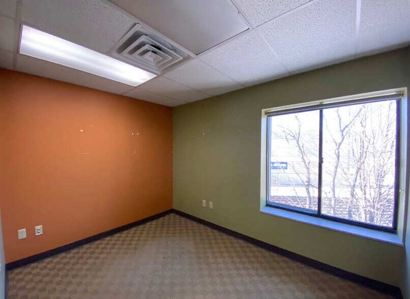 More Photos Of 217 Executive Dr, Cranberry Township Office For Sale