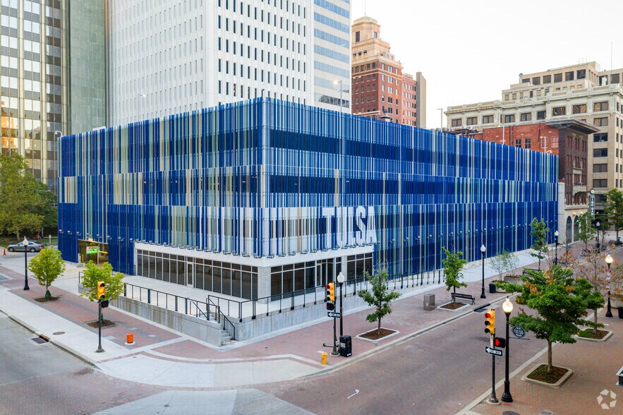 More Photos Of 15 E 5th St, Tulsa Office For Lease