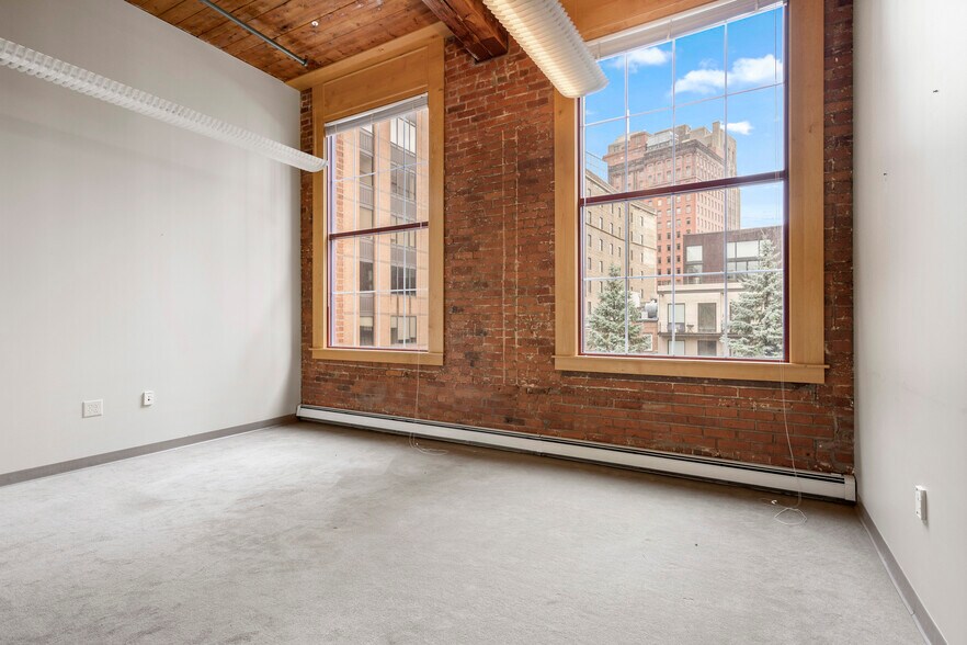 More Photos Of 40 Beaver St, Albany Office For Lease