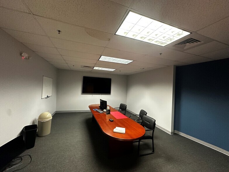 More Photos Of 14175 Icot Blvd, Clearwater Light Manufacturing For Lease