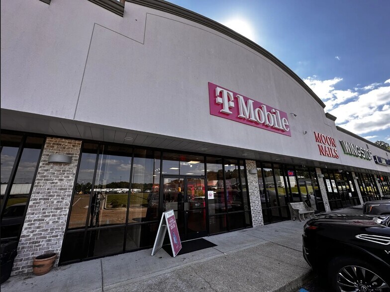 More Photos Of 2310 Iowa Blvd, Vicksburg Freestanding For Lease