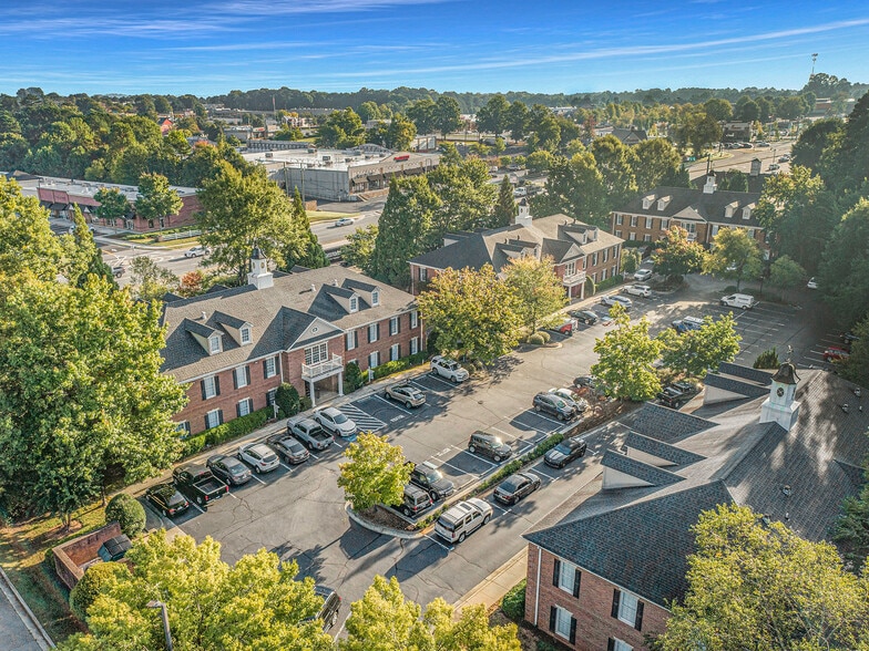 More Photos Of 515 Crossville Rd, Roswell Unknown For Lease