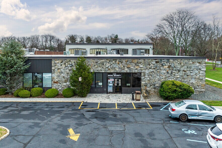 More Photos Of 240-260 W Nyack Rd, West Nyack Warehouse For Lease
