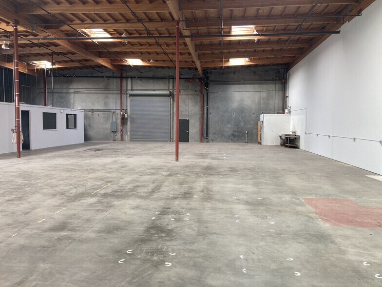 More Photos Of 1000 Quesada Ave, San Francisco Warehouse For Lease